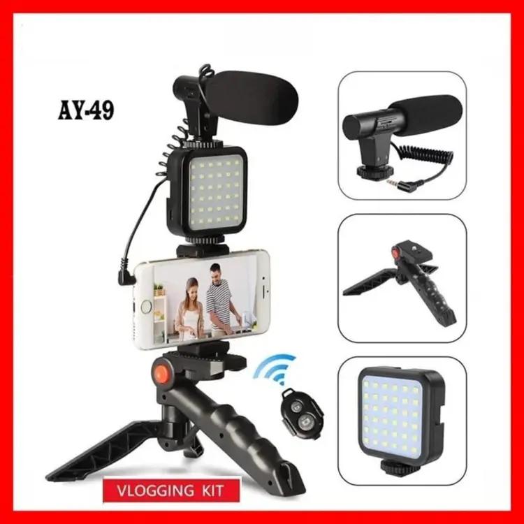 🎬 3‑in‑1 Mobile Vlogging Kit 📱 LED Light + Microphone + Tripod Stand for Content Creators ✨